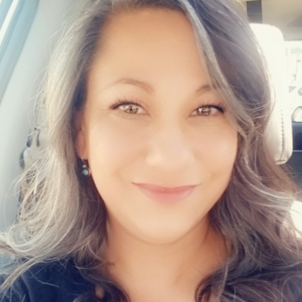 Meet your Posher, Denise